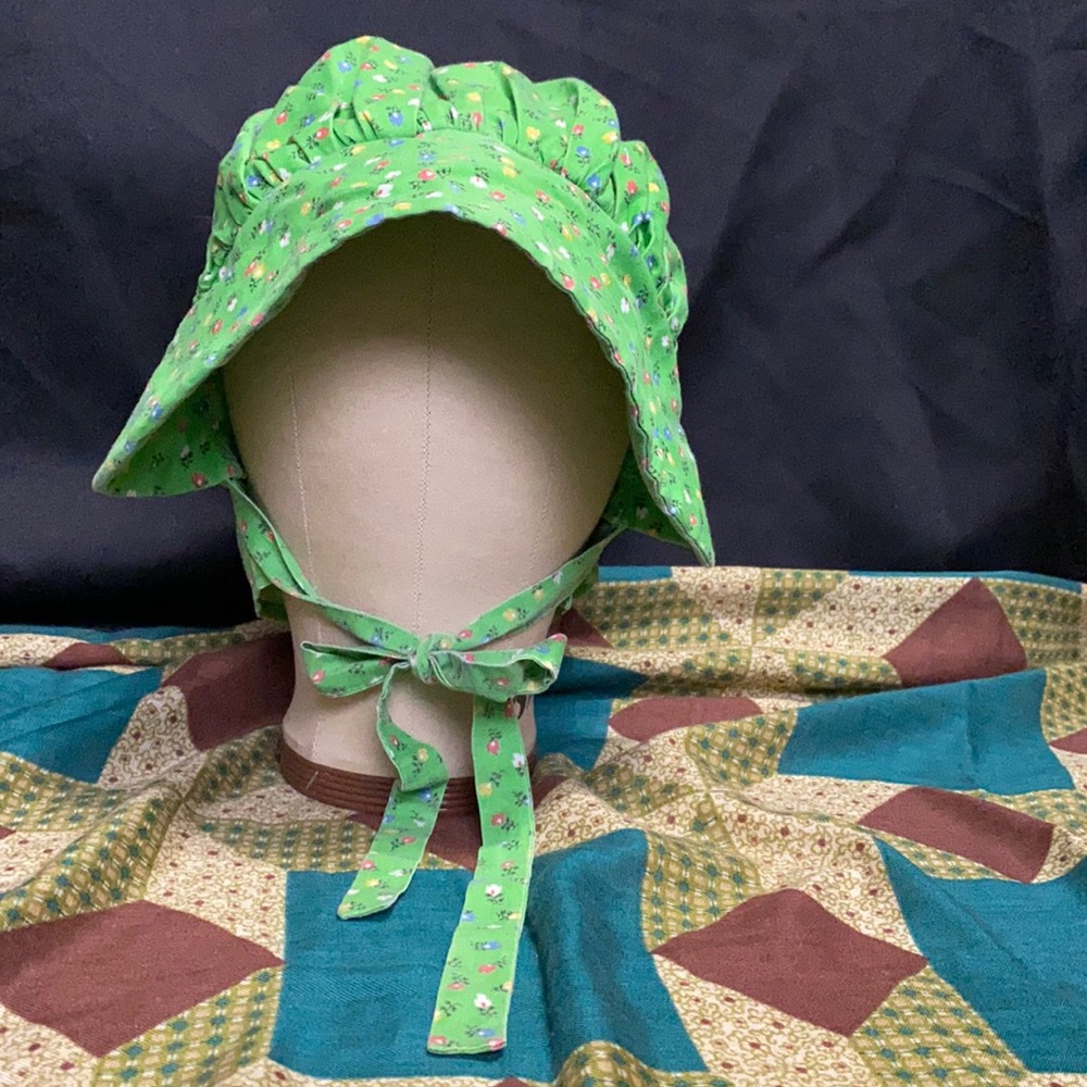 Handmade vintage cottagecore bonnet circa 1980s